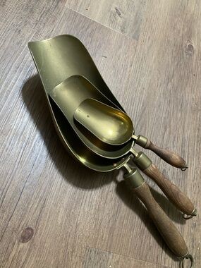 Antique brass grain market Scoop Set with Wooden Handles French?